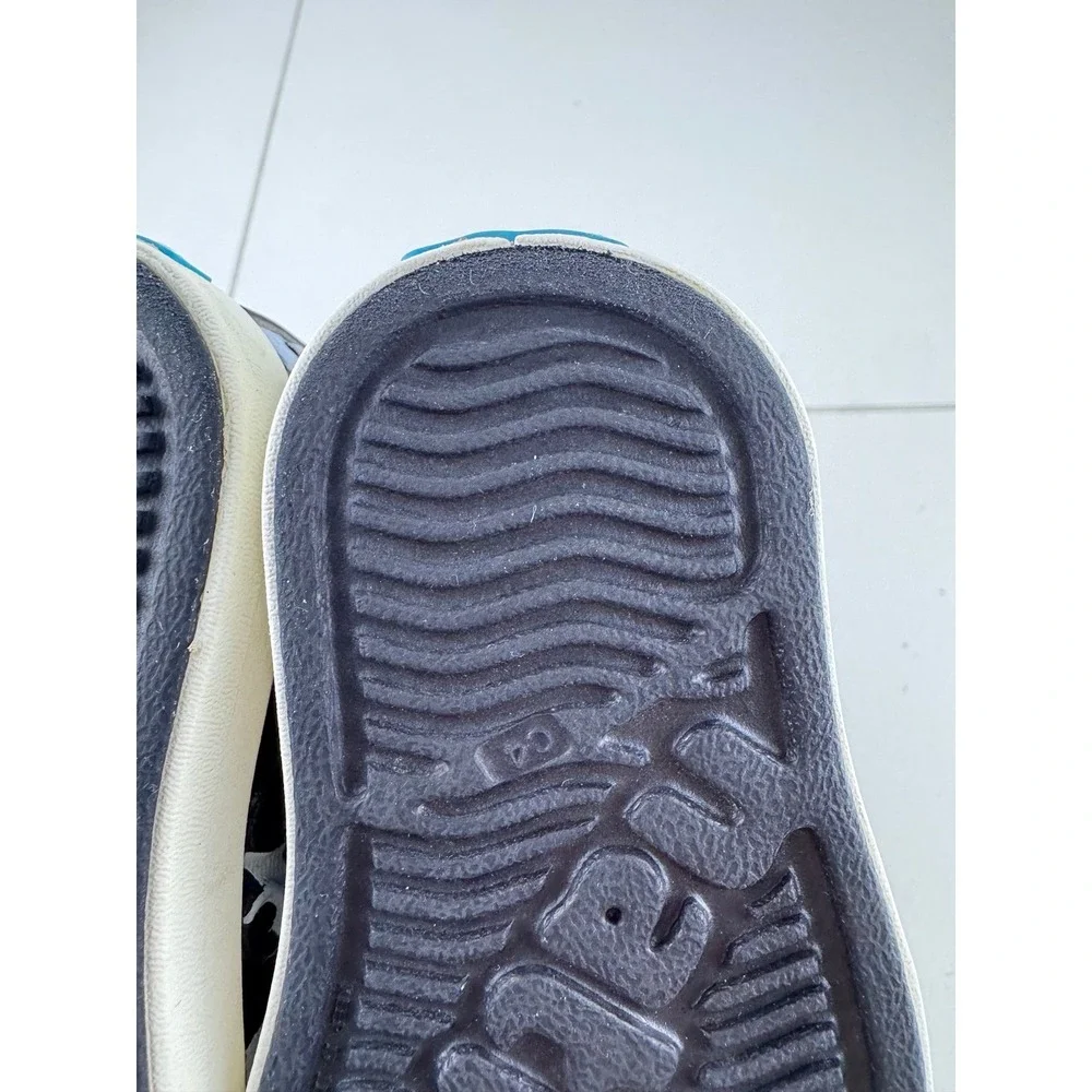 Kids Native Jefferson Shoes Star Pattern Slip On‎ Water Shoes Size C4 Waterproof